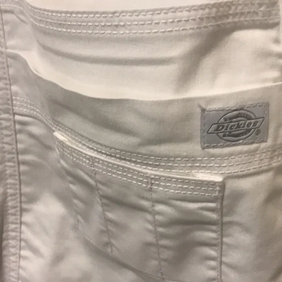 Dickies White Women's Lab Coat - Picture 6 of 8